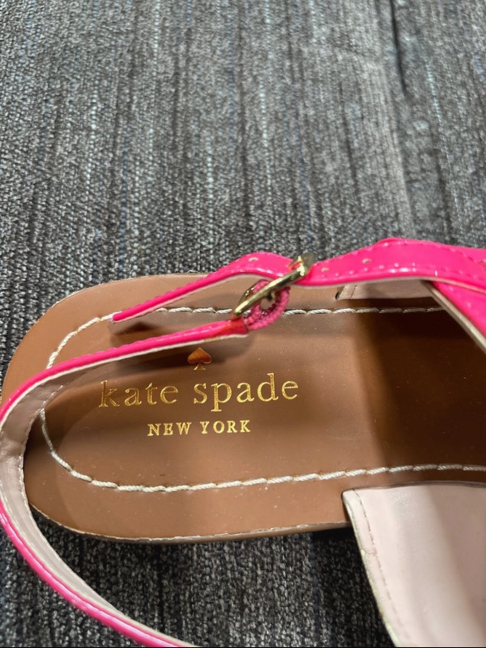 Kate Spade hot pink summer sandals 8 - Picture 3 of 4